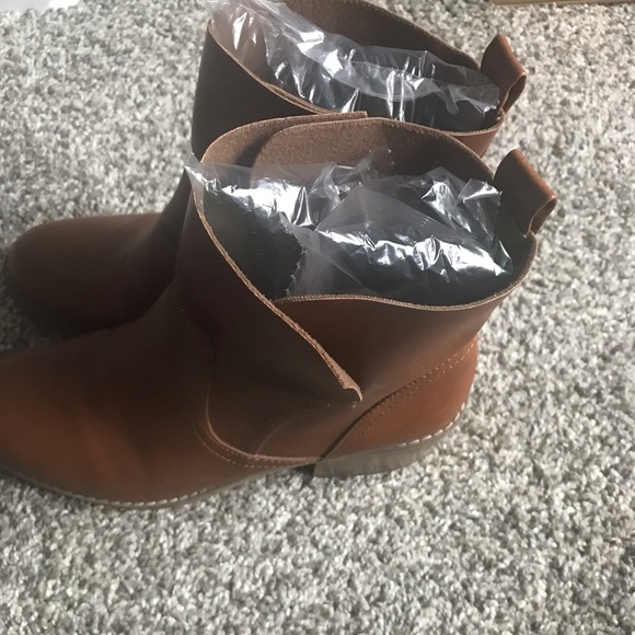 Mossimo Supply Co. Cognac Ankle Moto Boots - Picture 6 of 12